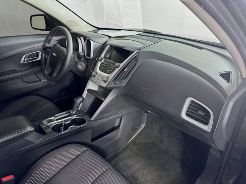 Used 2017 Chevrolet Equinox LS image 32
