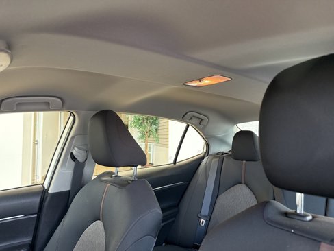 Used 2019 Toyota Camry LE image 13