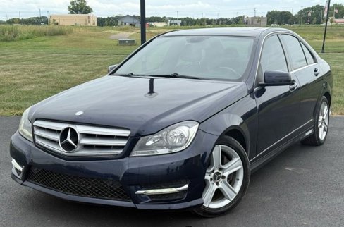 Used 2013 Mercedes-Benz C 300 4MATIC Sedan image 1