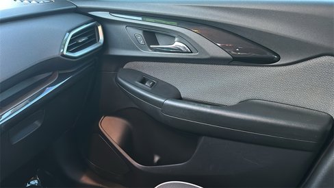 Used 2021 Chevrolet TrailBlazer LS image 25