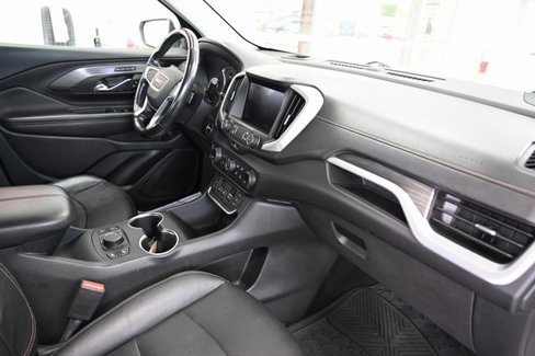 Used 2020 GMC Terrain SLT w/ Preferred Package image 14