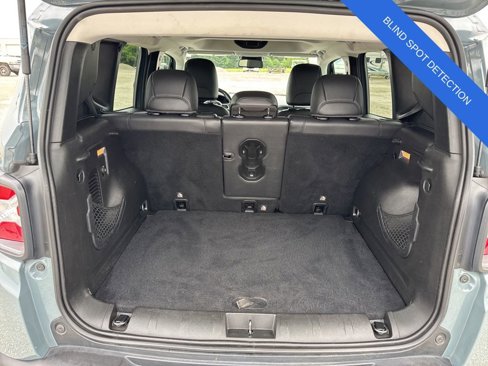Used 2017 Jeep Renegade Trailhawk w/ Premium Trailhawk Package image 13