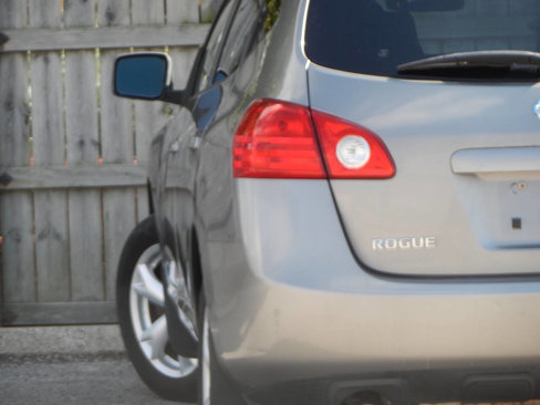 Used 2009 Nissan Rogue SL w/ Premium Pkg image 1