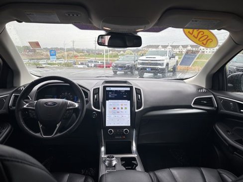 Used 2022 Ford Edge Titanium image 38