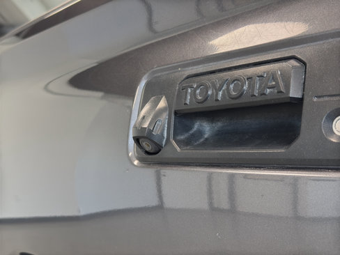 Used 2016 Toyota Tacoma TRD Sport image 32