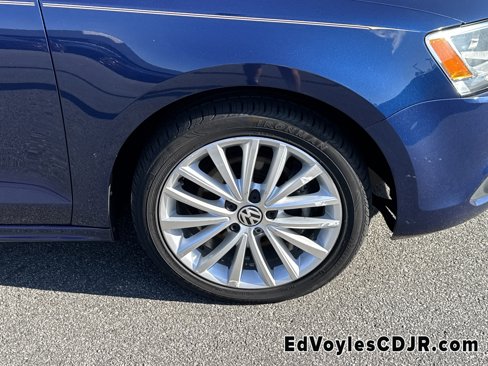 Used 2012 Volkswagen Jetta SEL image 11