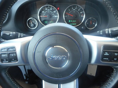Used 2018 Jeep Wrangler Unlimited Sport image 12