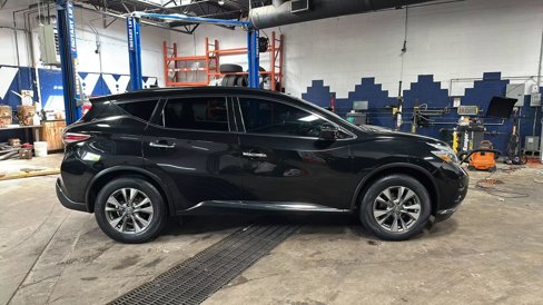 Used 2018 Nissan Murano SV image 26