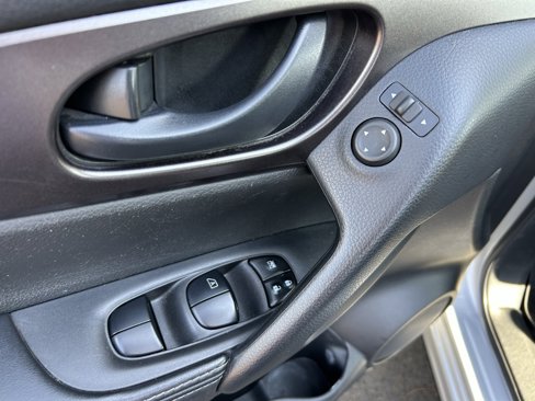 Used 2020 Nissan Rogue Sport S w/ Appearance Package image 10