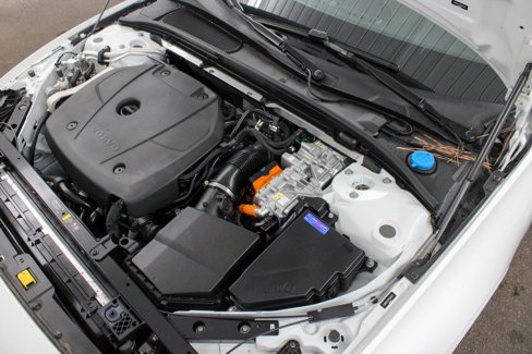 Certified 2023 Volvo S60 T8 Plus w/ Climate Package image 33