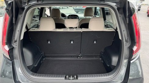 Used 2023 Kia Soul LX image 21