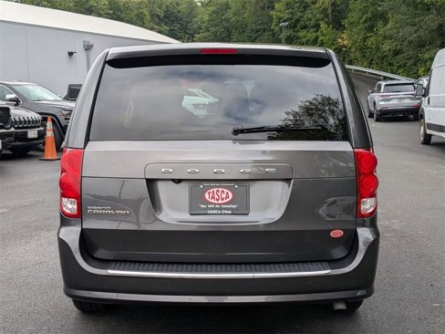 Used 2019 Dodge Grand Caravan SE image 4
