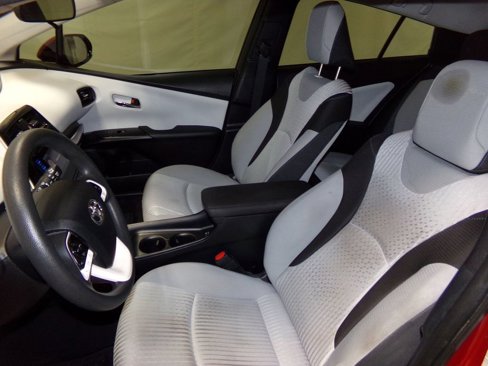Used 2018 Toyota Prius Two image 16