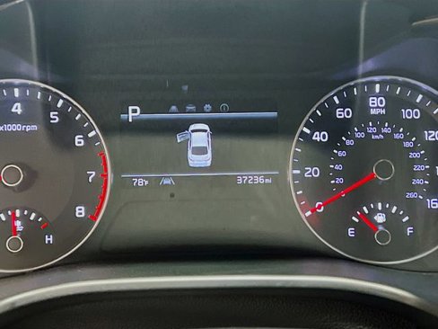 Certified 2022 Kia Forte LXS image 12