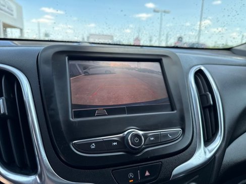 Used 2022 Chevrolet Equinox LT image 20