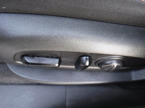 Used 2020 GMC Terrain SLE w/ Driver Convenience Package image 15