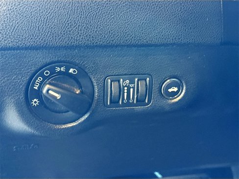 Used 2015 Dodge Charger SE w/ Popular Equipment Group image 10