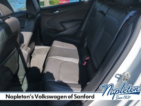 Used 2017 Chevrolet Cruze Premier image 23