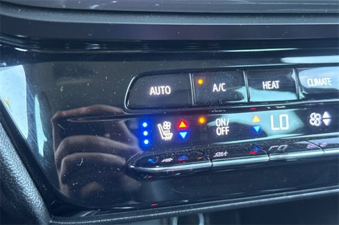 Used 2022 Chevrolet Bolt EUV Premier w/ Super Cruise Package image 29