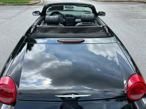 Used 2002 Ford Thunderbird Deluxe image 33