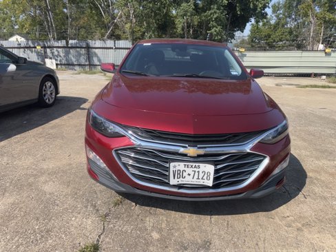 Used 2024 Chevrolet Malibu LT image 2