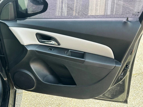 Used 2015 Chevrolet Cruze LS image 20