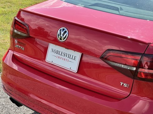 Used 2016 Volkswagen Jetta Sport image 8