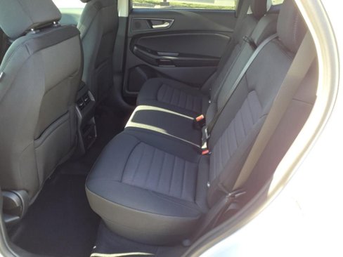 Used 2024 Ford Edge SE w/ Black Appearance Package image 5