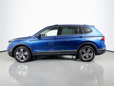 Used 2018 Volkswagen Tiguan SEL Premium image 4