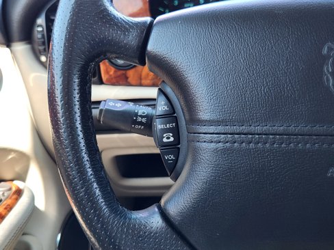 Used 2002 Jaguar XJ Sport image 17