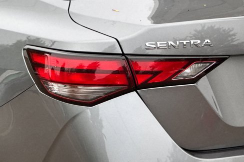 Used 2023 Nissan Sentra SV image 12