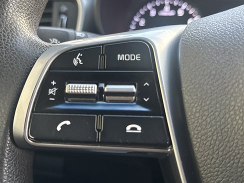 Used 2019 Kia Sorento AWD V6 image 19