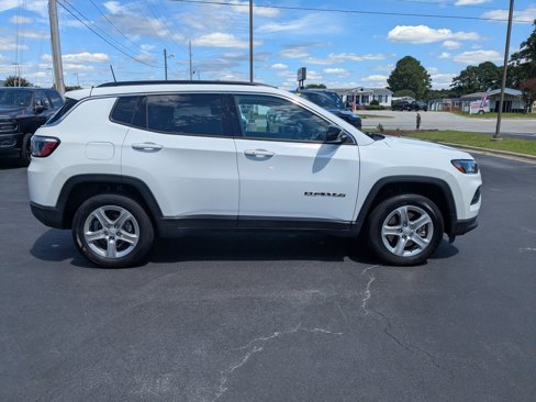 Used 2023 Jeep Compass Latitude w/ Sun and Sound Group image 4