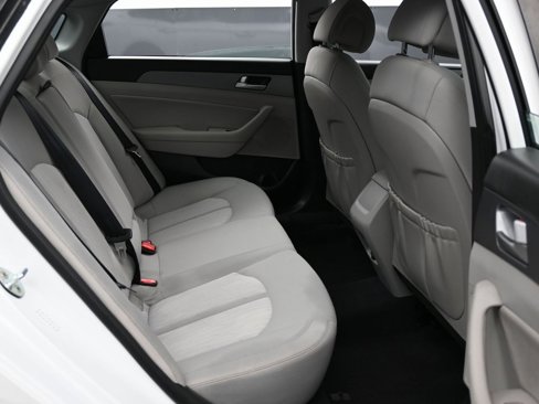 Used 2016 Hyundai Sonata SE image 29