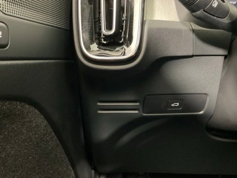 New 2026 Volvo XC40 B5 Plus w/ Protection Package Premier image 28