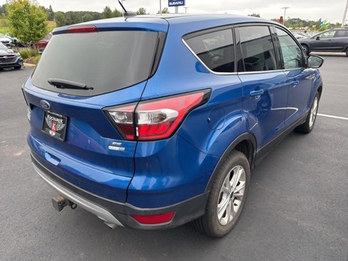 Used 2017 Ford Escape SE image 4