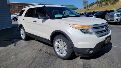 Used 2015 Ford Explorer XLT w/ Equipment Group 202B image 3