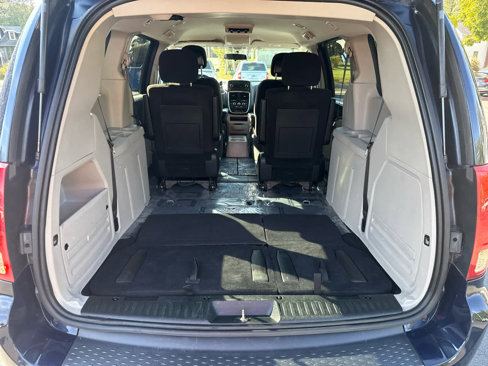 Used 2013 Dodge Grand Caravan SE image 17