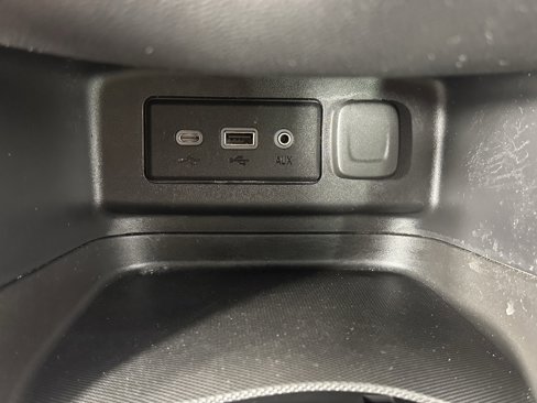 Used 2021 Chevrolet Equinox LT image 25