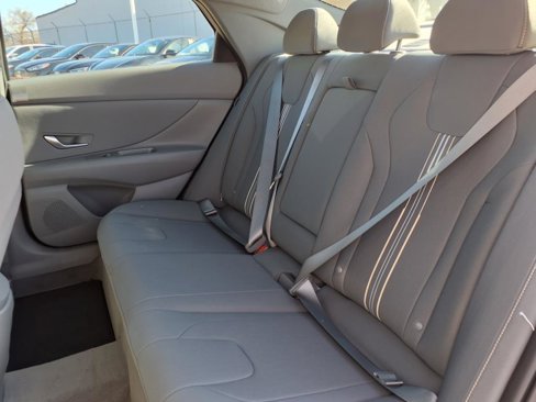Certified 2025 Hyundai Elantra SEL image 16
