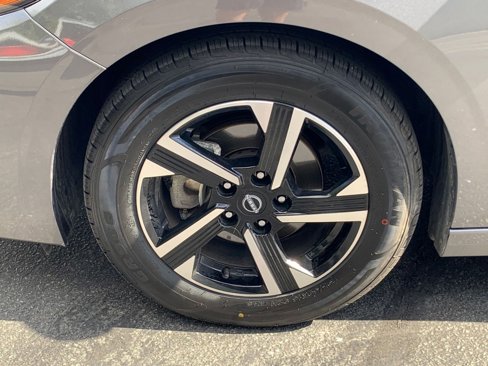 Used 2024 Nissan Sentra SV image 28