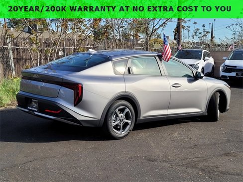 New 2025 Kia K4 LXS image 4