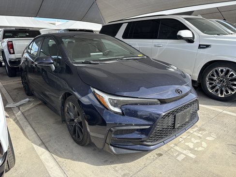Used 2023 Toyota Corolla SE image 3