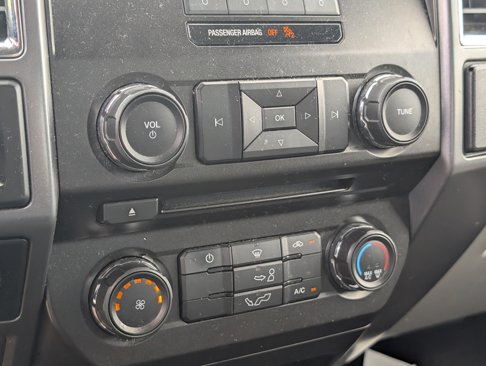 Used 2016 Ford F150 XLT w/ Trailer Tow Package image 7