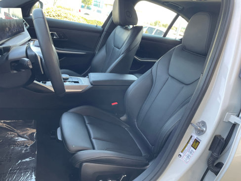 Used 2025 BMW 330i Sedan image 7