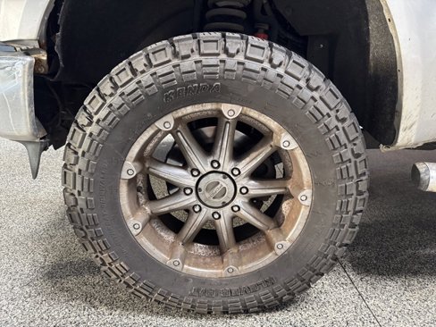 Used 2010 Ford F250 Lariat image 3