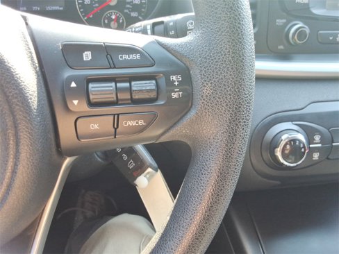 Used 2017 Kia Sorento LX image 25