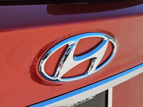 Certified 2020 Hyundai Santa Fe SE image 11