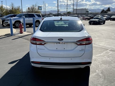 Used 2018 Ford Fusion SE w/ Fusion SE Technology Package image 4