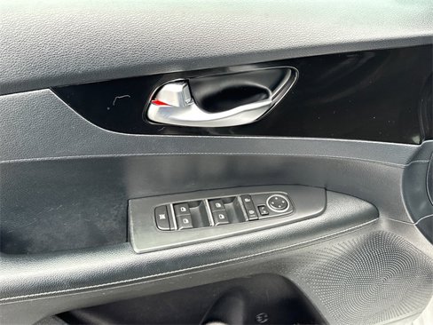 Used 2019 Kia Forte S image 15